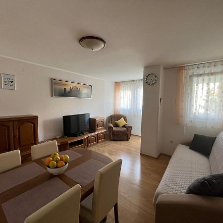 Apartman Spahija 希贝尼克 外观 照片