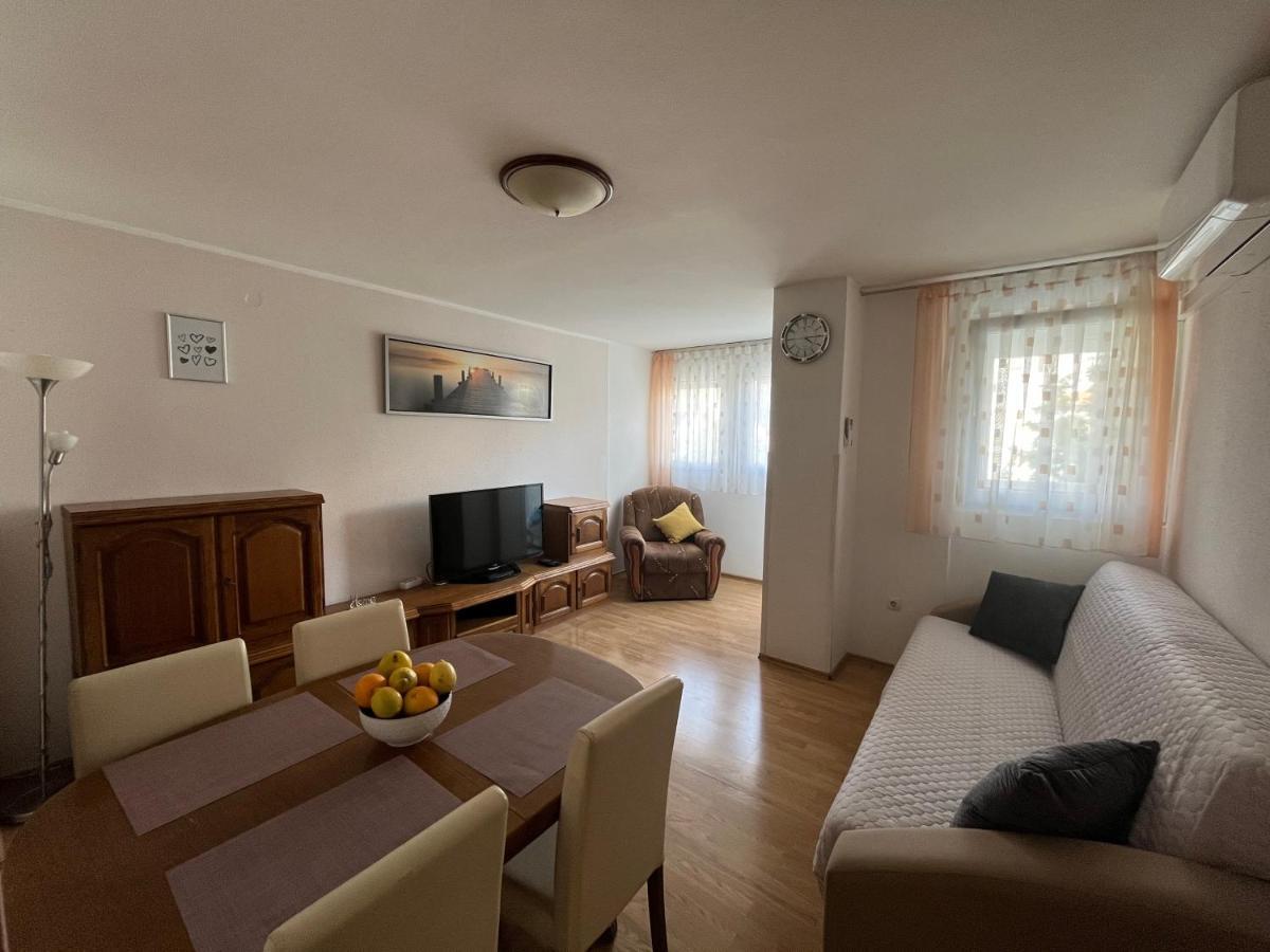 Apartman Spahija 希贝尼克 外观 照片